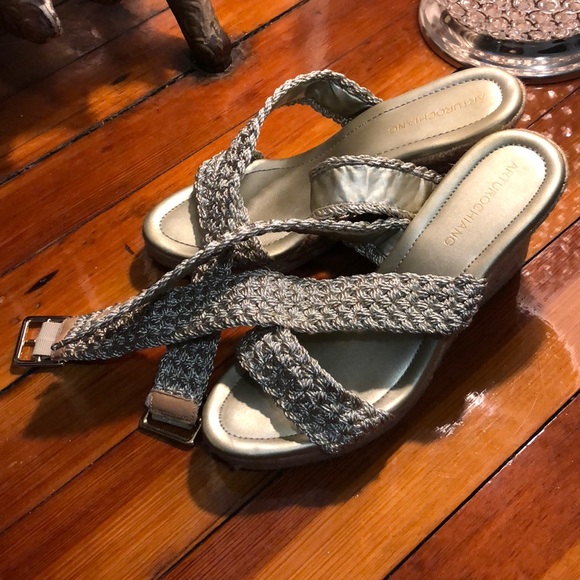 Sandals - Picture 5 of 5
